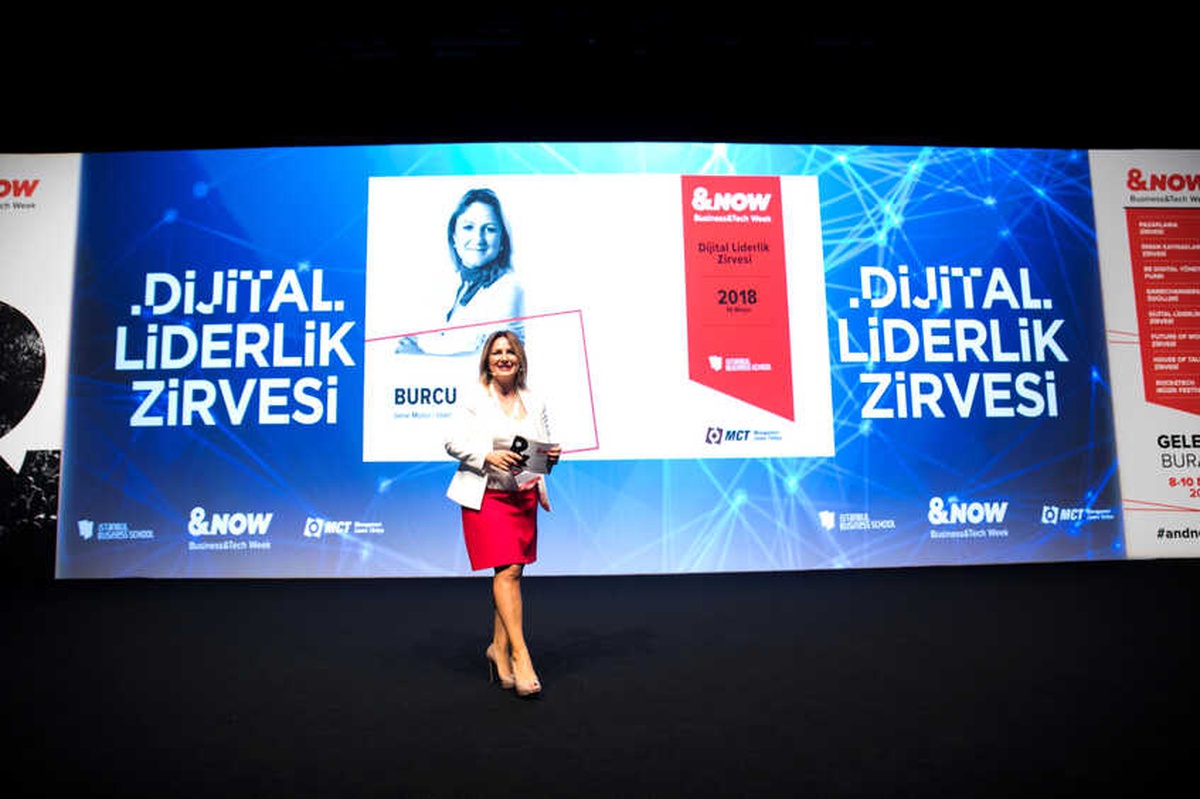 Türkiye\'nin İlk Dijital Liderlik Zirvesi Gerçekleşti