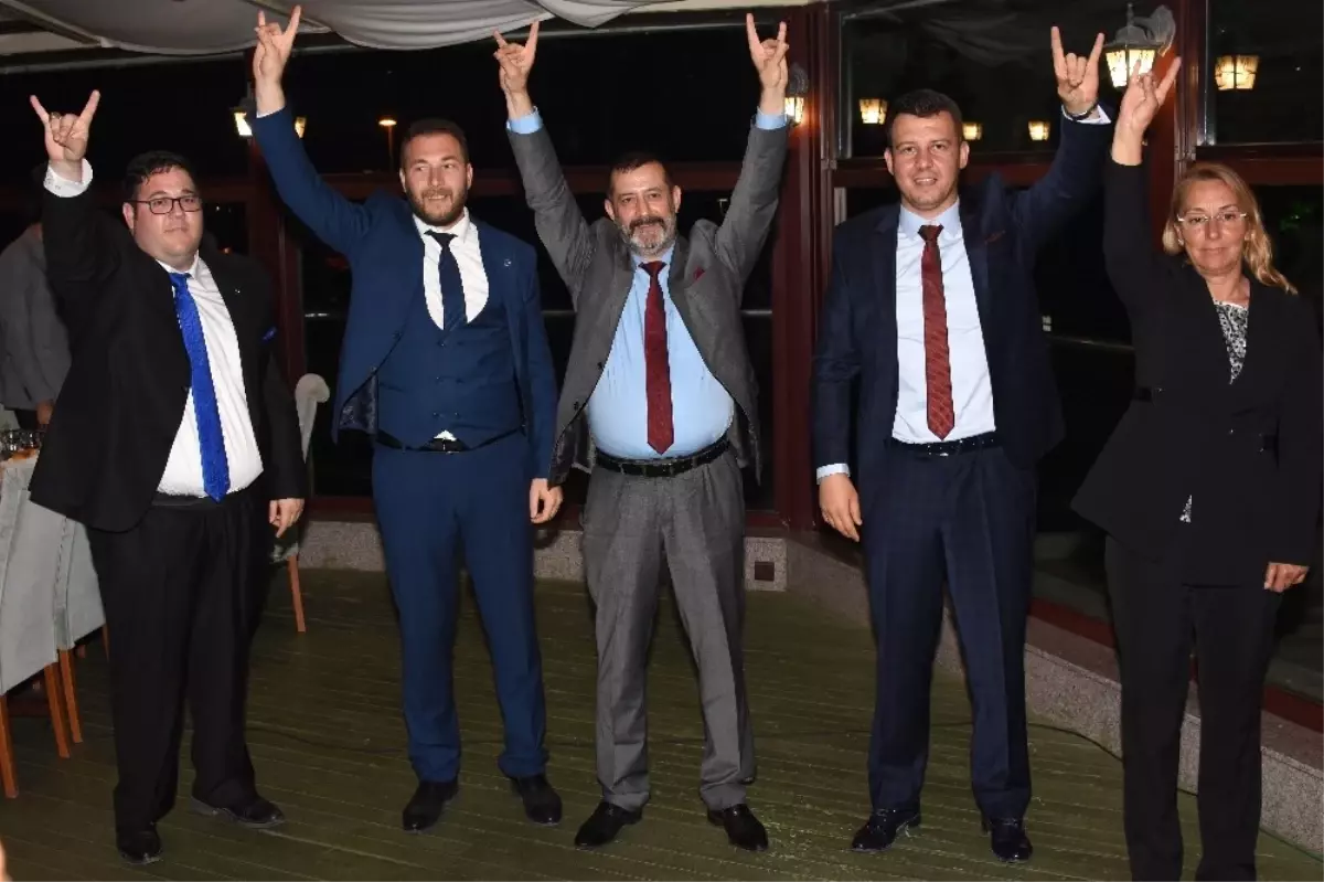 Çanakkale\'de MHP Milletvekili Adaylarını Toplantıyla Tanıttı