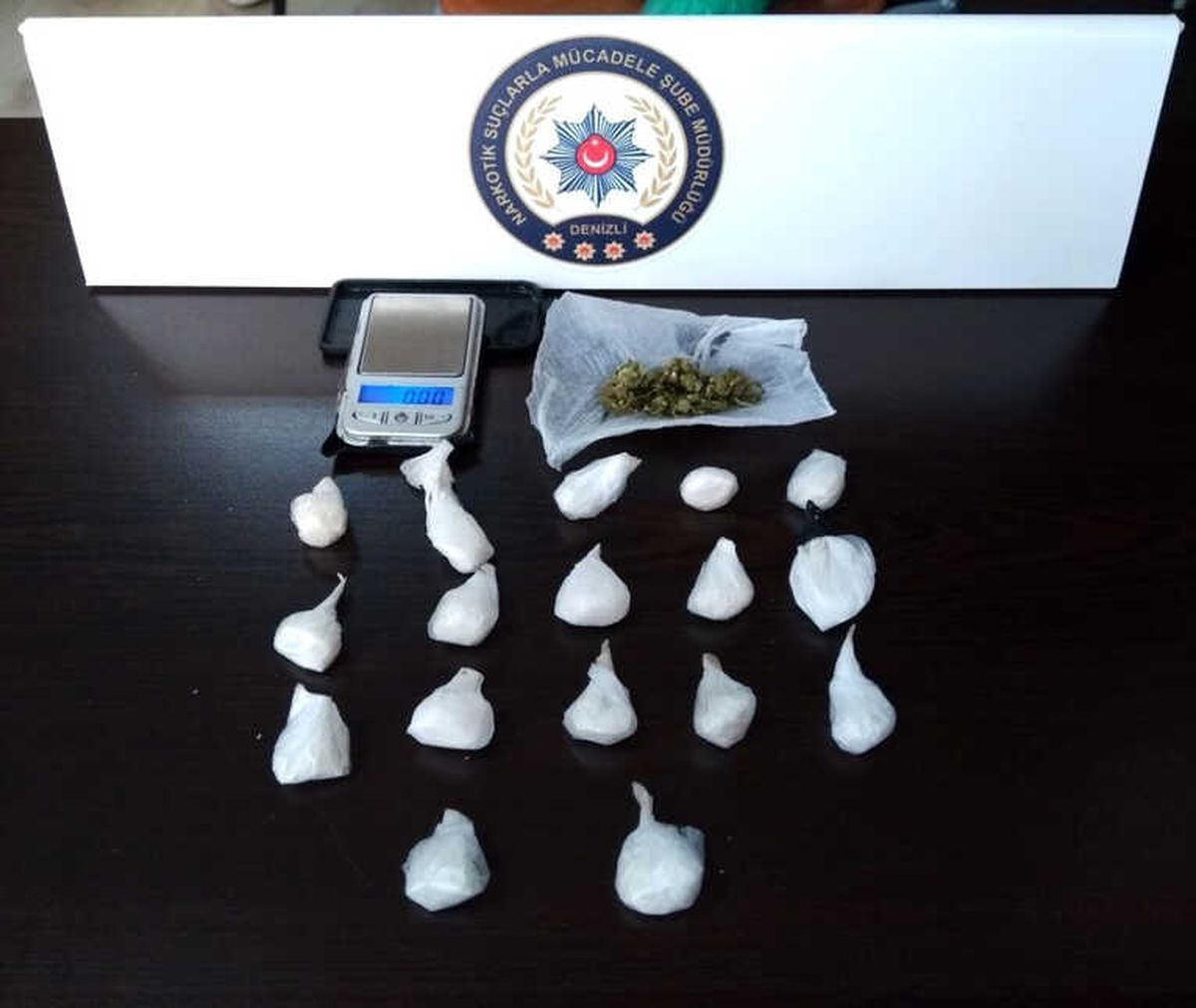 Denizli\'de Özel Harekat Polisi ve Drone Destekli Uyuşturucu Operasyonu