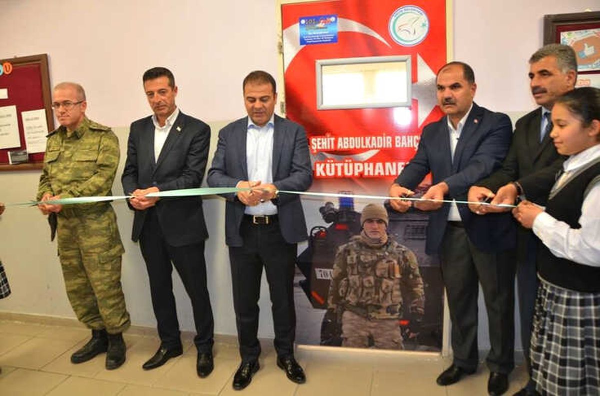 Erciş\'te Açılan Ay Yıldızlı Kütüphaneye Şehidin Adı Verildi