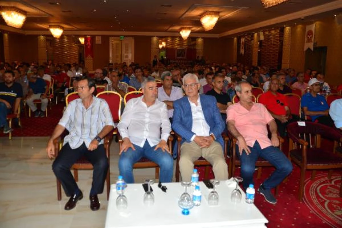 Futbol Antrenörleri Adana\'da Buluştu