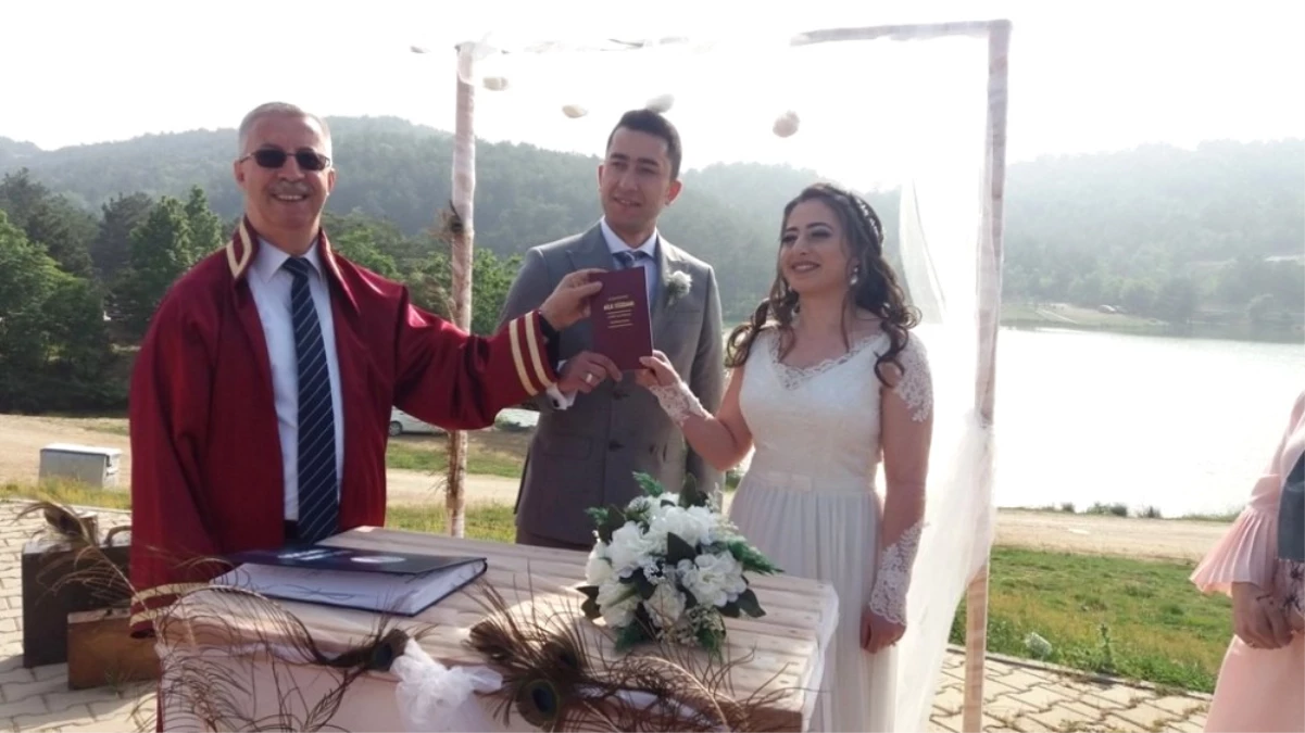 Gürsu Adrenalin Park\'da Renkli Nikah Töreni