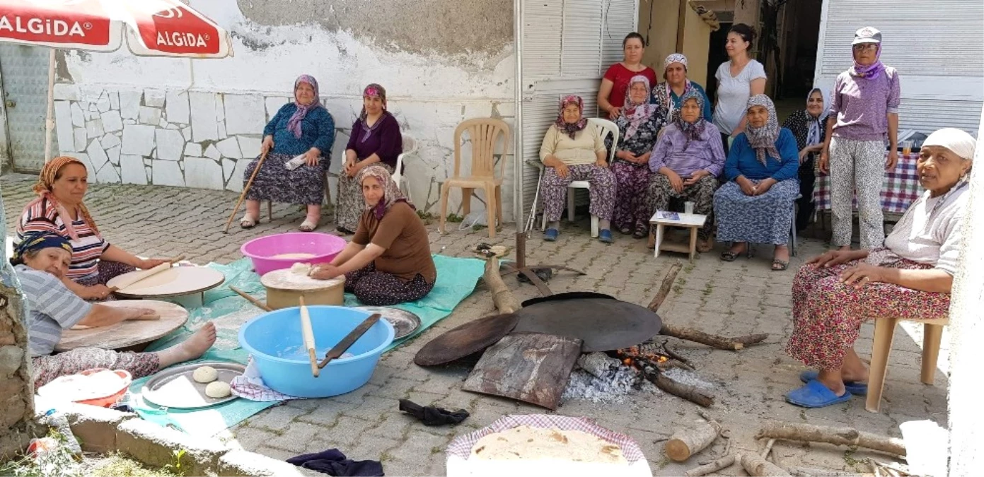 Kadınlar Hayır Geleneğini Yaşatıyor