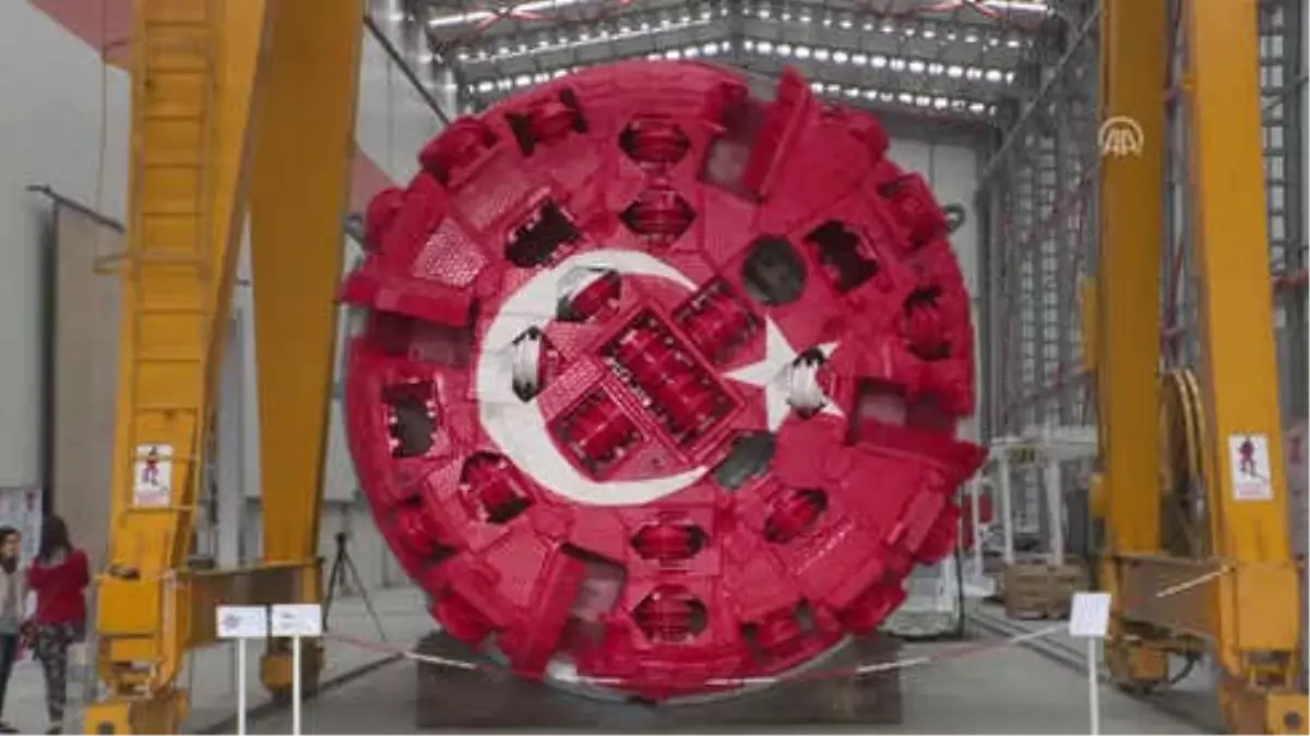 Kıbrıs Ovalarını Suya Kavuşturacak Makine Tanıtıldı