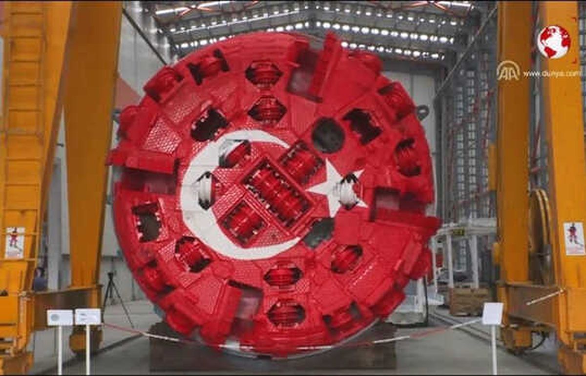 Kıbrıs Ovalarını Suya Kavuşturacak Makine Tanıtıldı