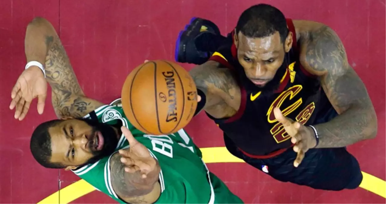 NBA\'de LeBron\'un 44 Sayı Attığı Maçta Cleveland, Seriyi Eşitledi