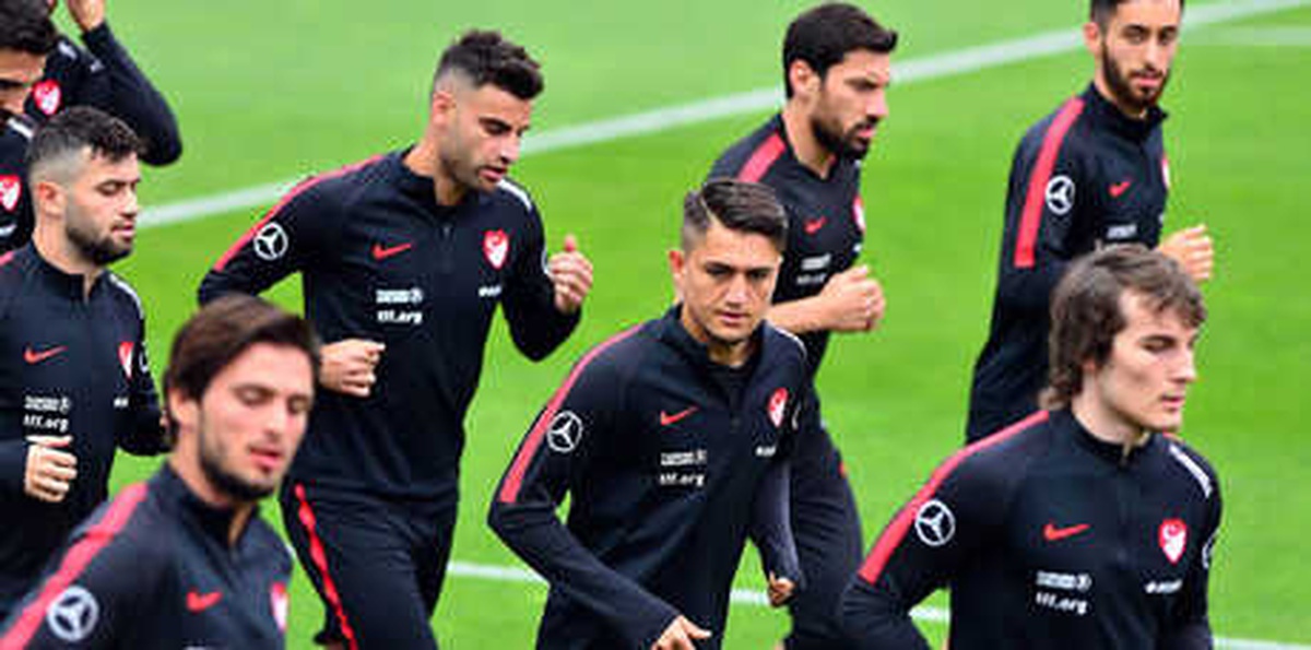 A Milli Futbol Takımı\'nda Mesai Başladı!