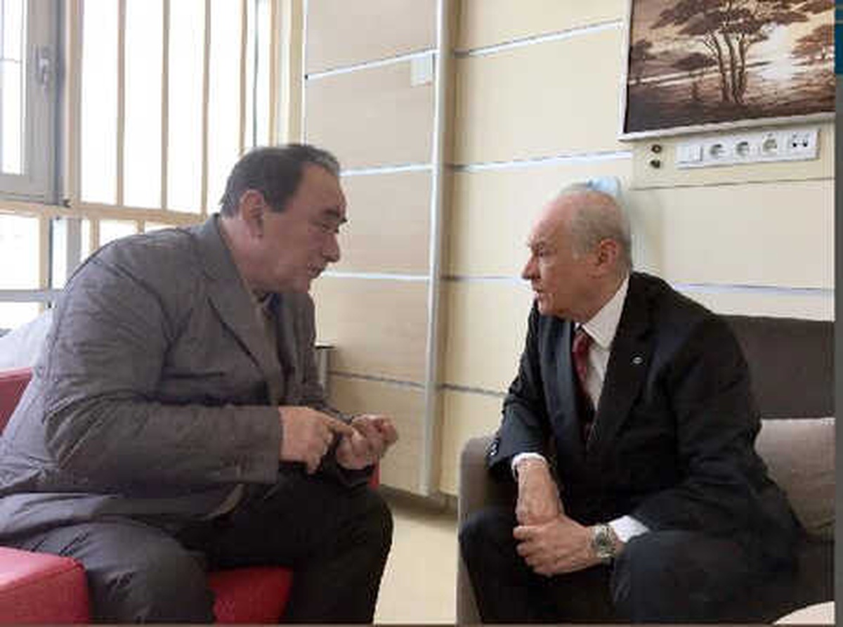 Bahçeli, Alaattin Çakıcı\'yı Hastanede Ziyaret Etti