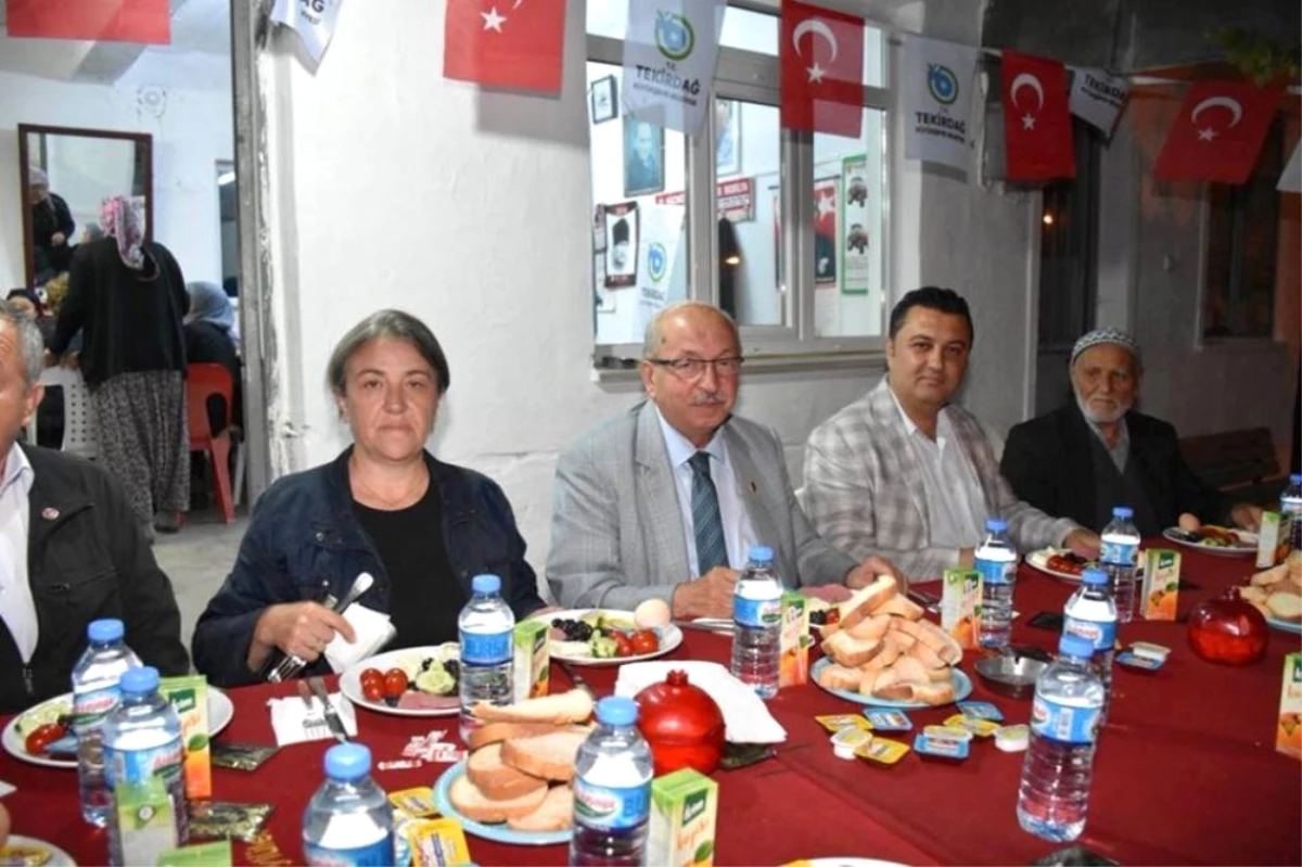 Başkan Albayrak Karaidemir Mahallesi\'nde Sahur Programına Katıldı