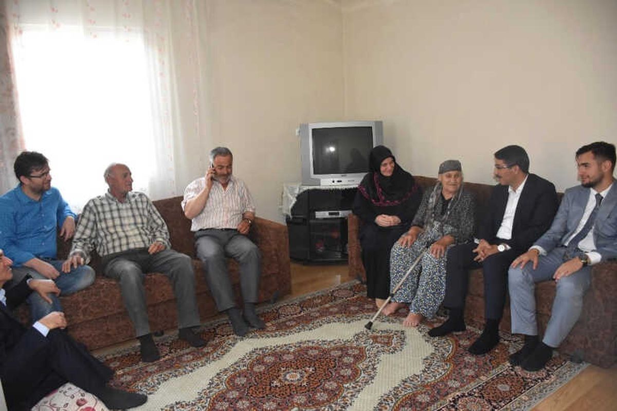 Başkan Çelik\'ten Sevindiren Ziyaret