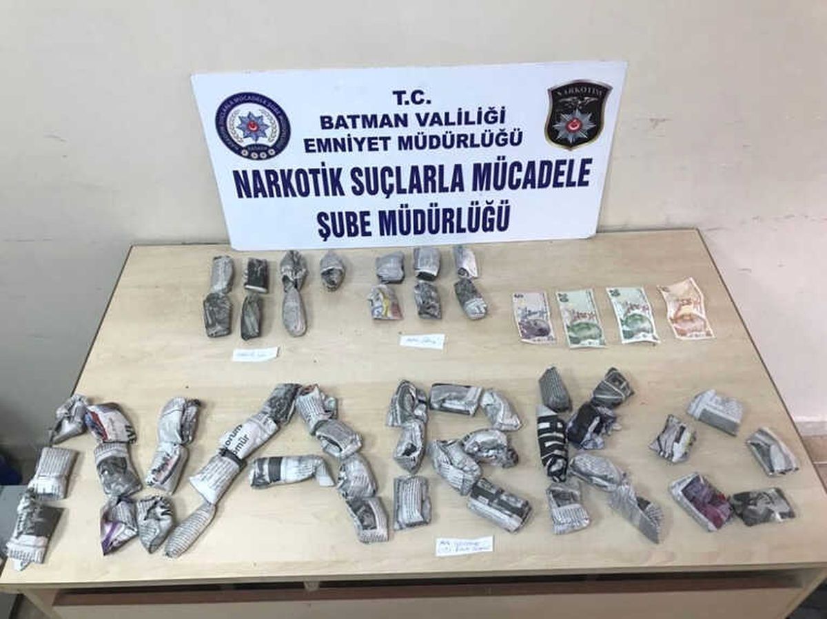 Batman\'da 553 Gram Esrar Ele Geçirildi
