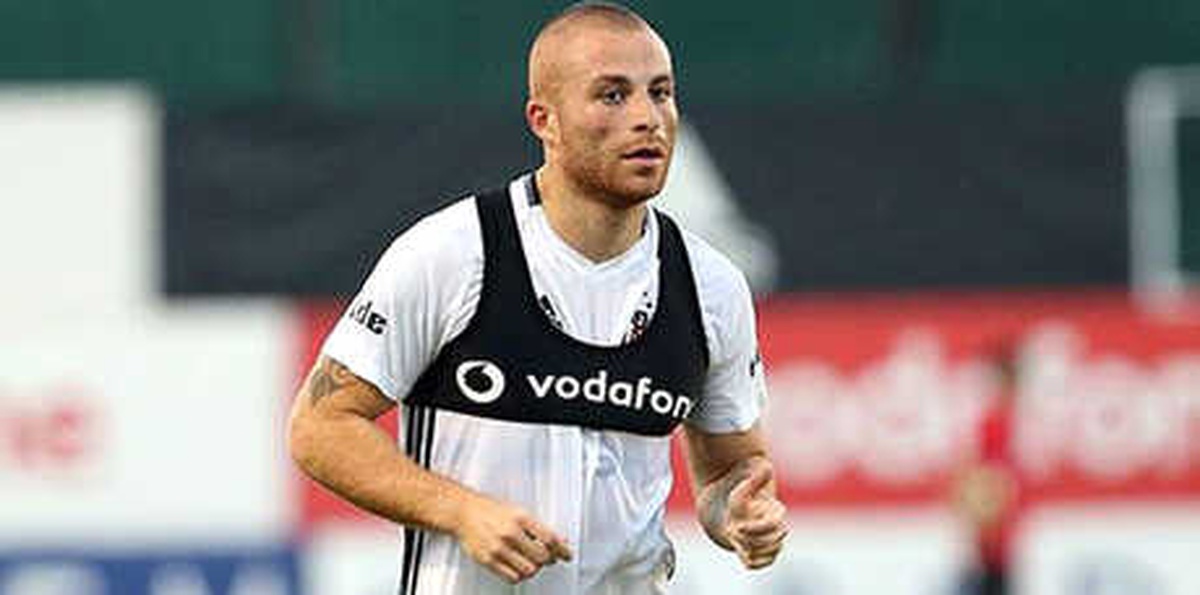 Beşiktaş\'ta Gökhan Töre Takımla Kalacak