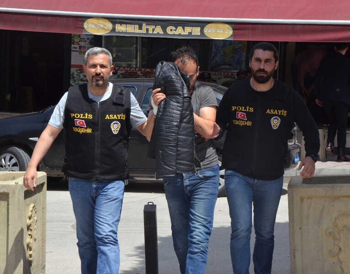 Cezaevinden İzinli Çıktı, Kamyonet Çaldı