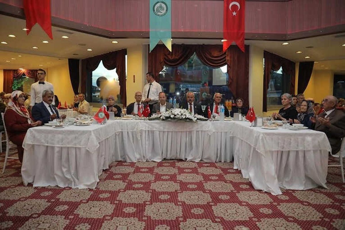 Edirne\'de Şehit Aileleri ve Gazilere İftar