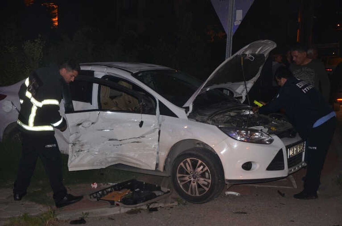 Eskişehir\'de Trafik Kazası: 2 Yaralı