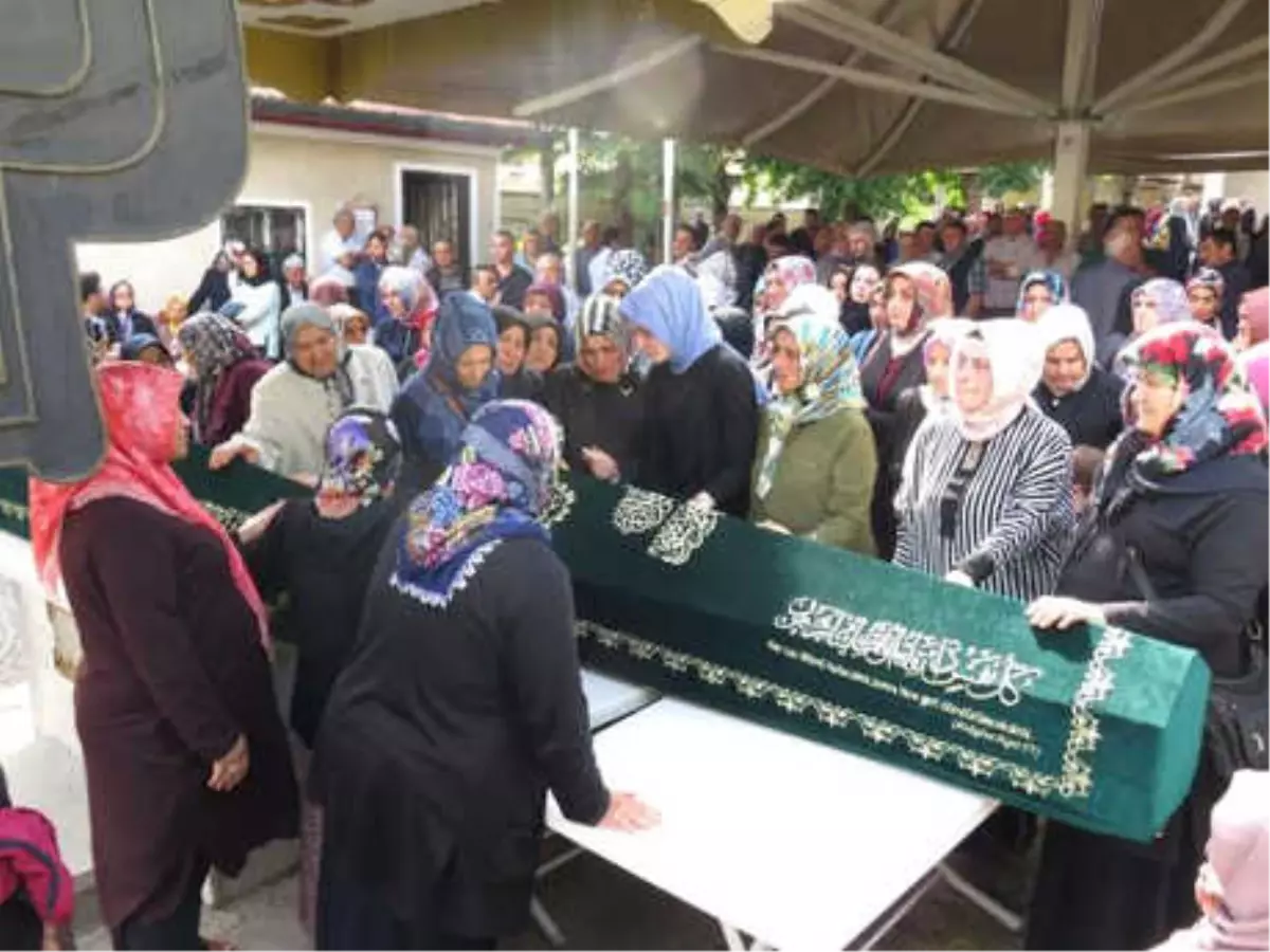 Hastanede Öldürülen Karı Koca Son Yolculuğuna Uğurlanıyor