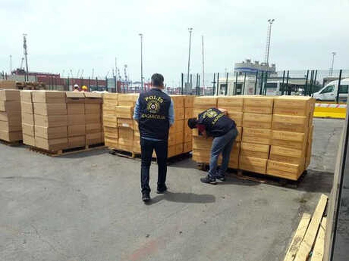 İstanbul\'da Kaçak Sigara Operasyonu