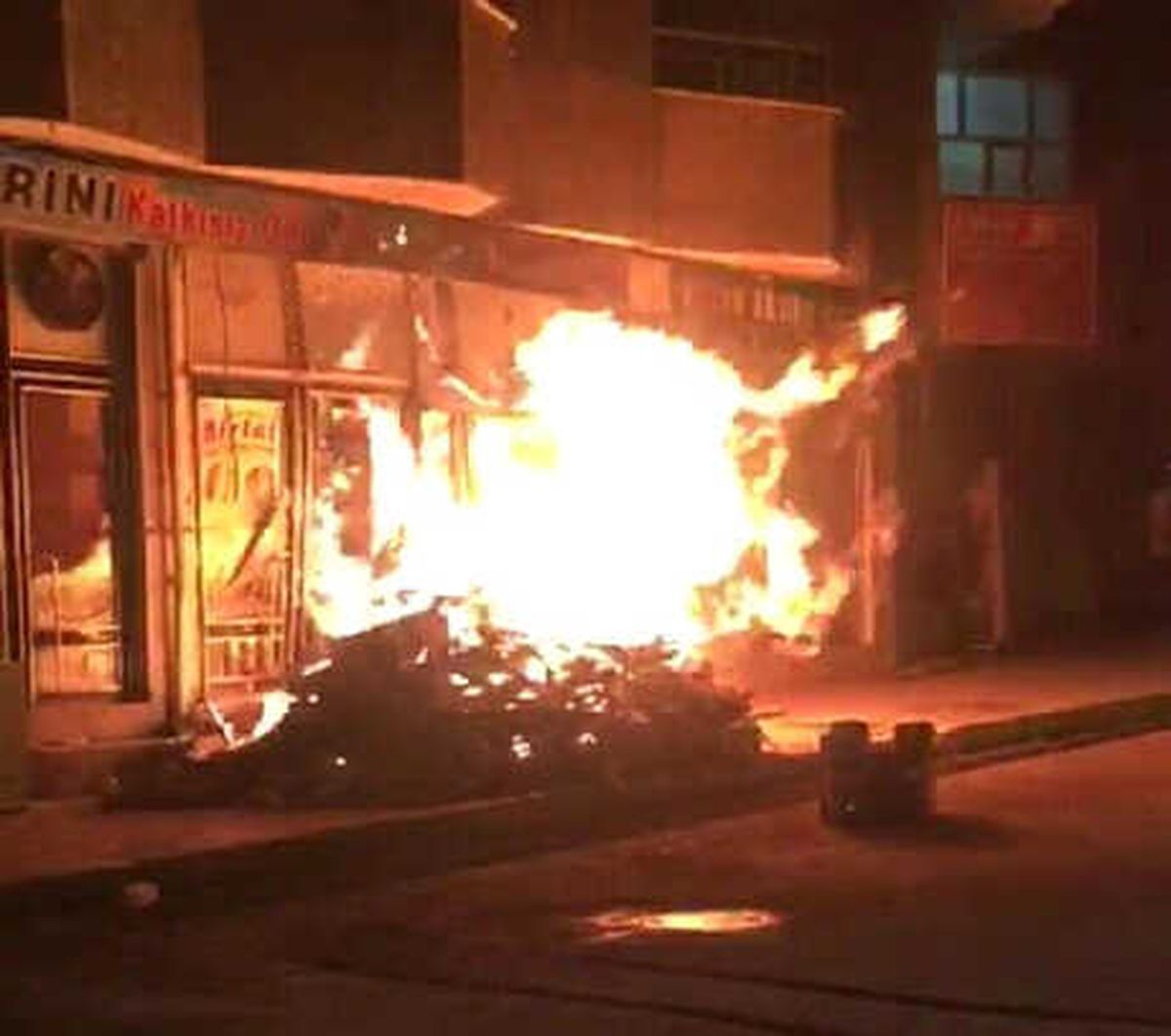 İtfaiye Eri, Dikkati Sayesinde Akıma Kapılmaktan Kurtuldu