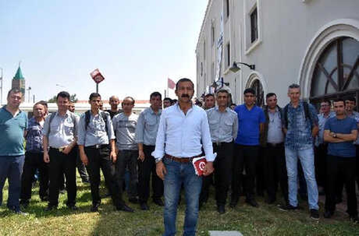 İzban\'da Görevli Güvenlik Personelinden Yeni Sözleşmeye Tepki