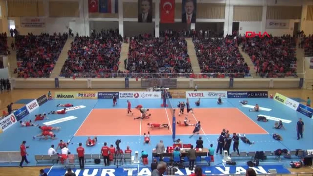 Spor A Milli Erkek Voleybol Takımı 2\'de 2 Yaptı