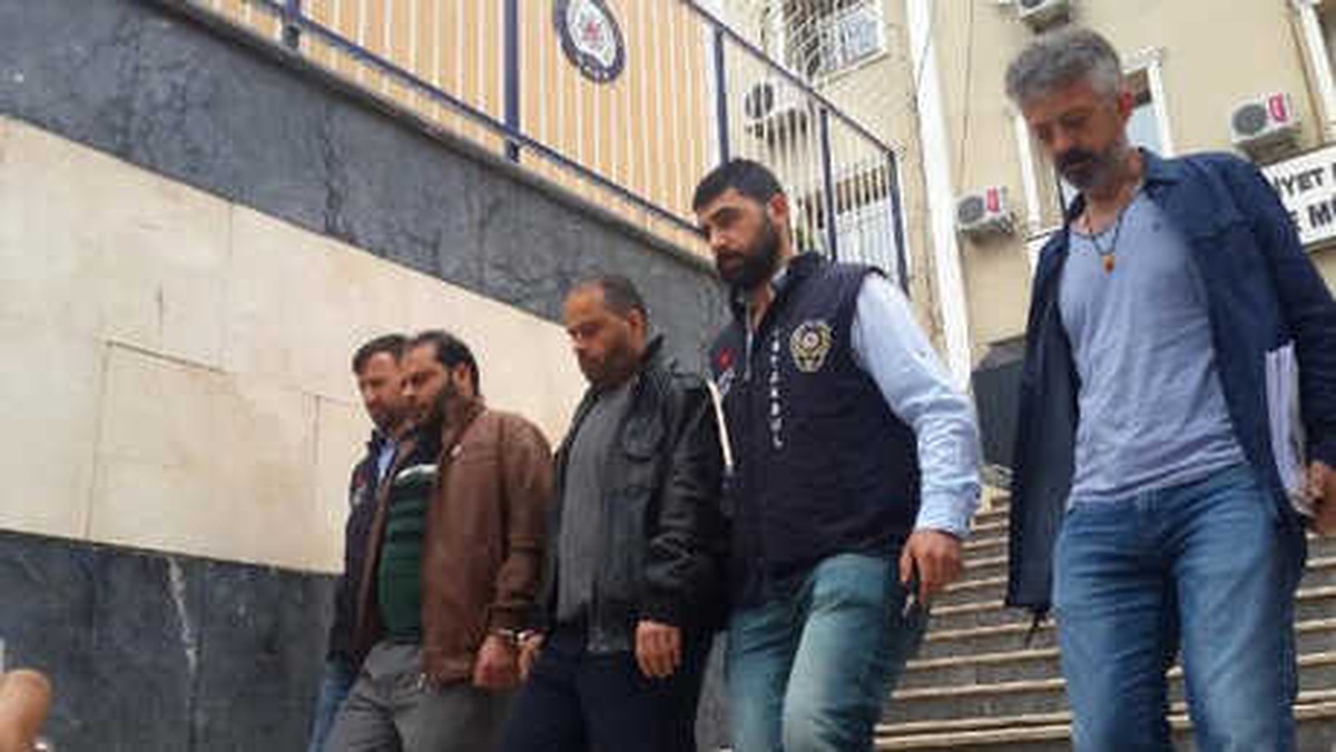 120 Lira İçin 1 Kişiyi Öldürüp 1 Kişiyi Yaraladılar