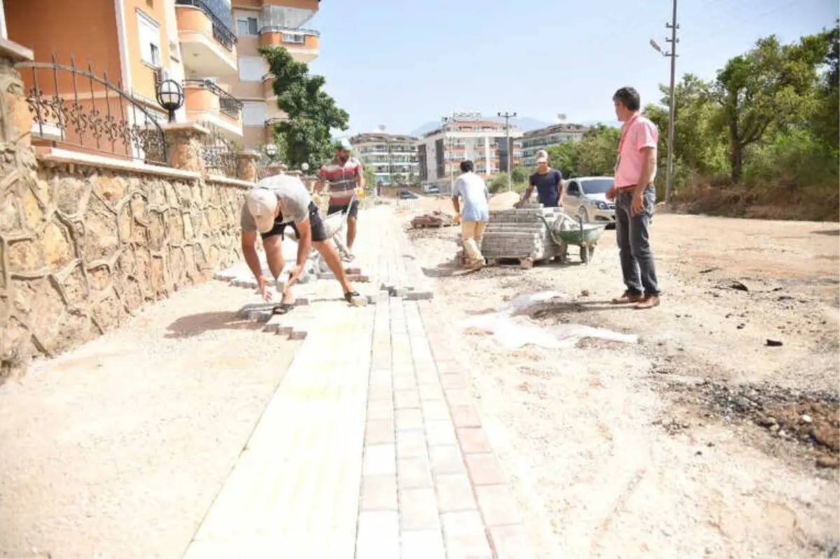 Alanya\'da Parke ve Kaldırım Taşı Çalışması