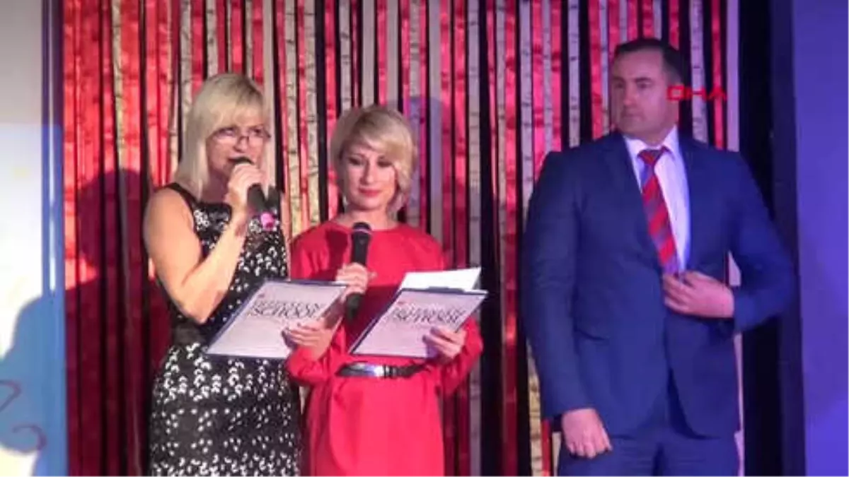 Antalya Rus Öğrencilerin Karne Sevinci