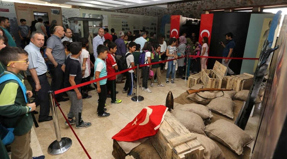Aydın Büyükşehir\'den Karacasu\'da Çanakkale Sergisi