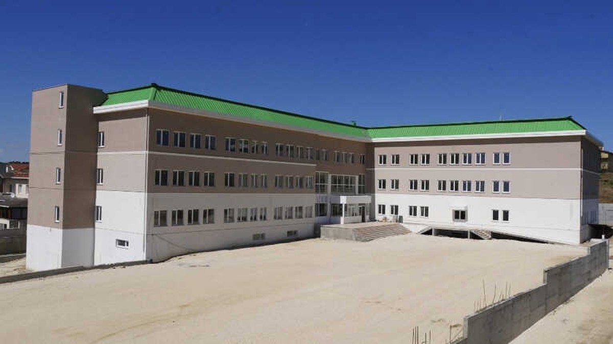 Başkan Akgün, Büyükçekmece\'ye Bir Okul Daha Kazandırdı