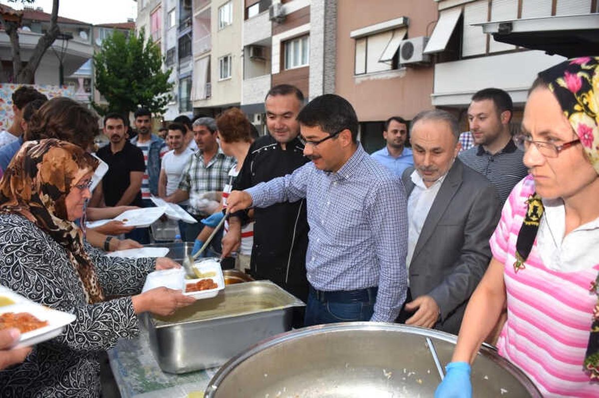 Başkan Çelik: "İftar Sofraları Kardeşliğimizi Pekiştiriyor"
