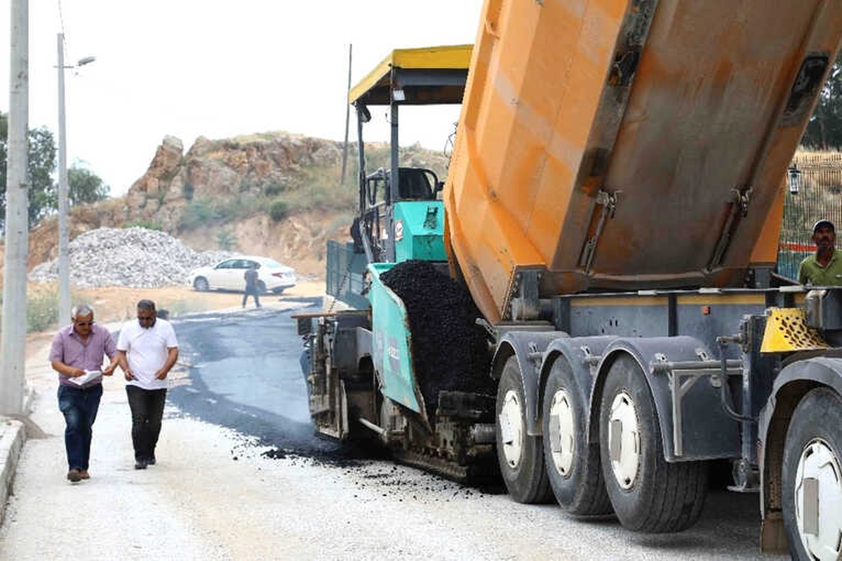 Bayraklı Sokakları Asfaltlanıyor