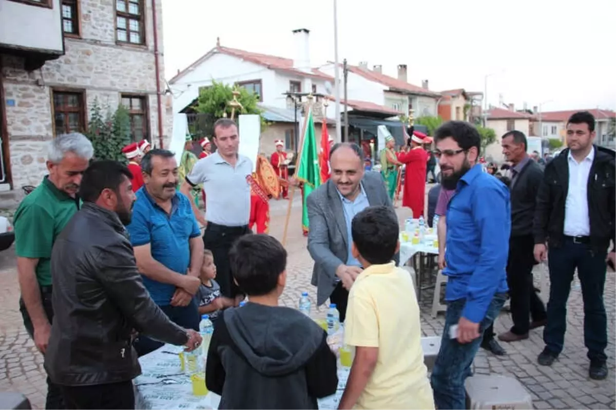 Beyşehir\'de Mahalle İftarı Programları Devam Ediyor