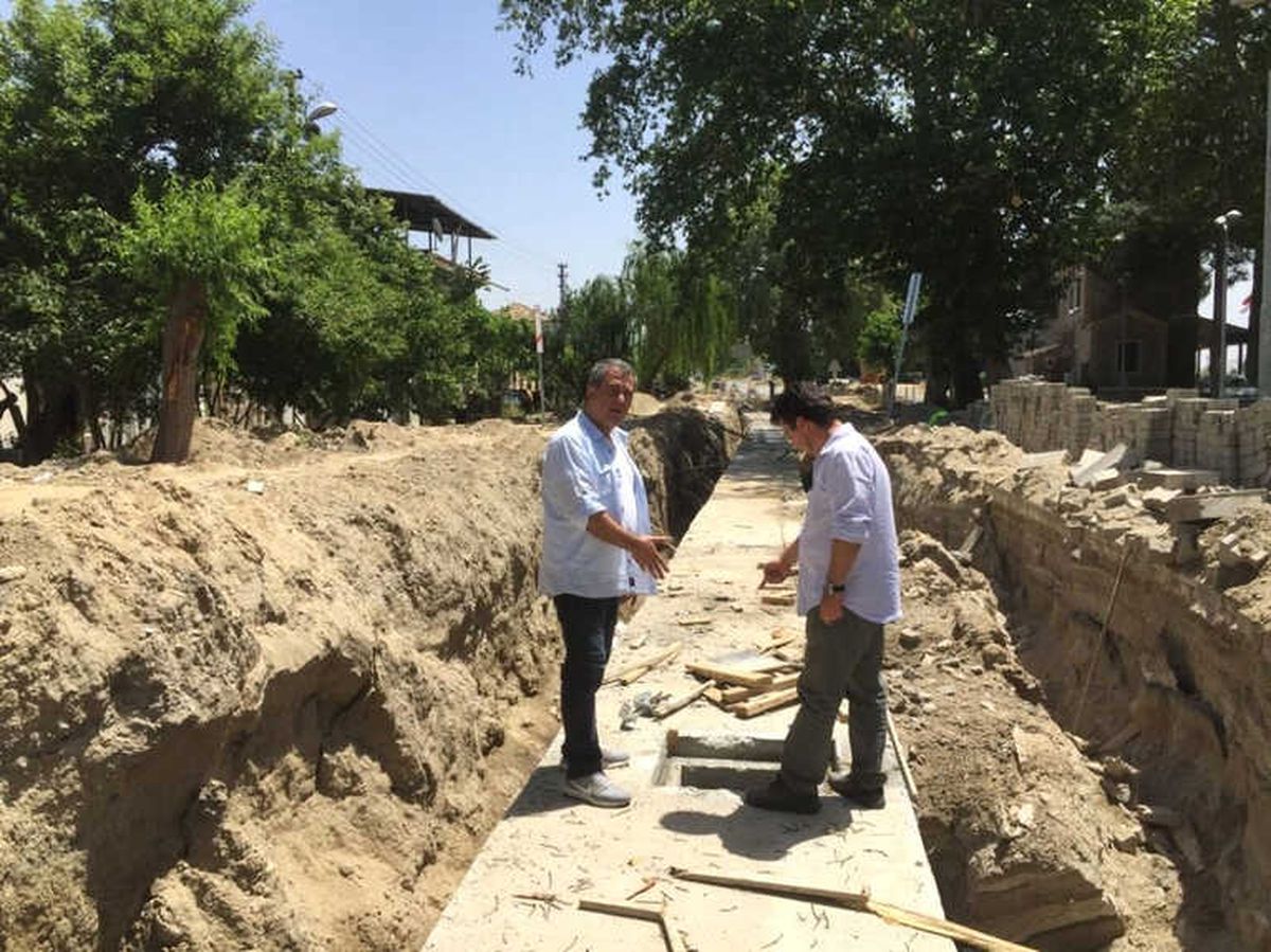Buharkent\'te Halk İstedi, Aski Yaptı
