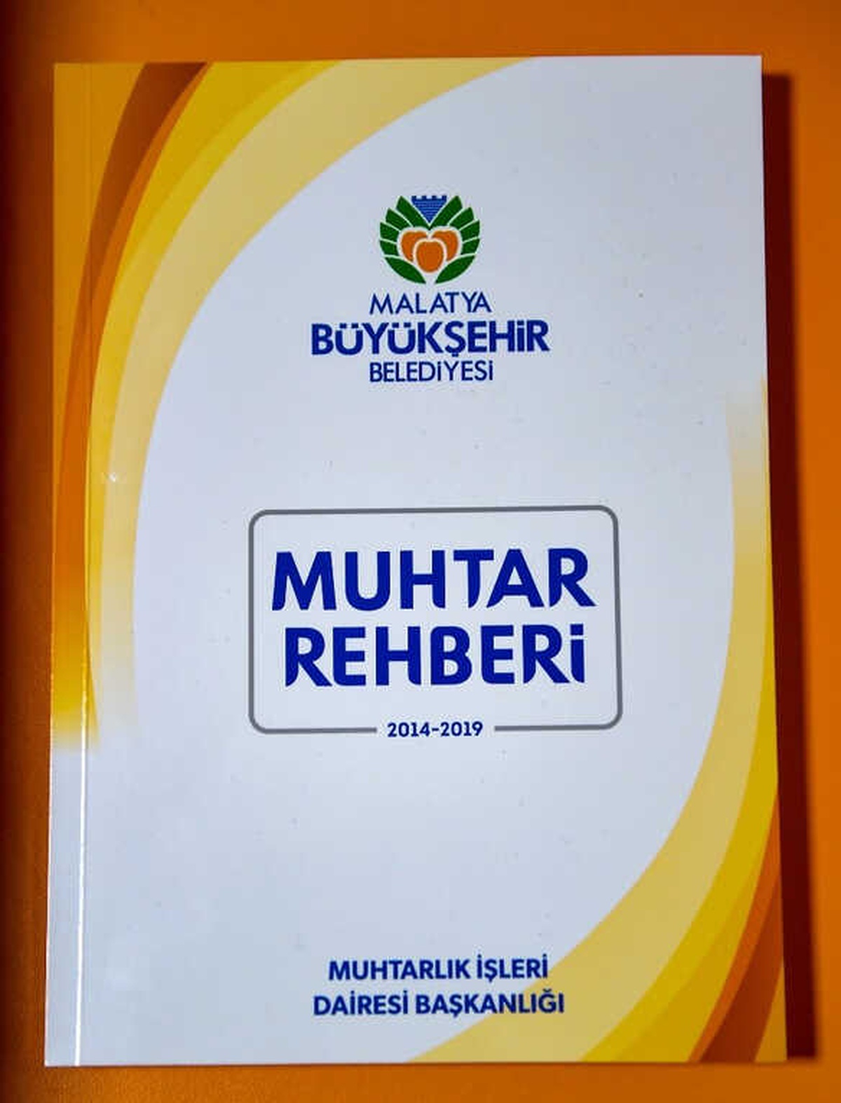 Büyükşehirden \'Muhtar Rehberi\' Kitabı