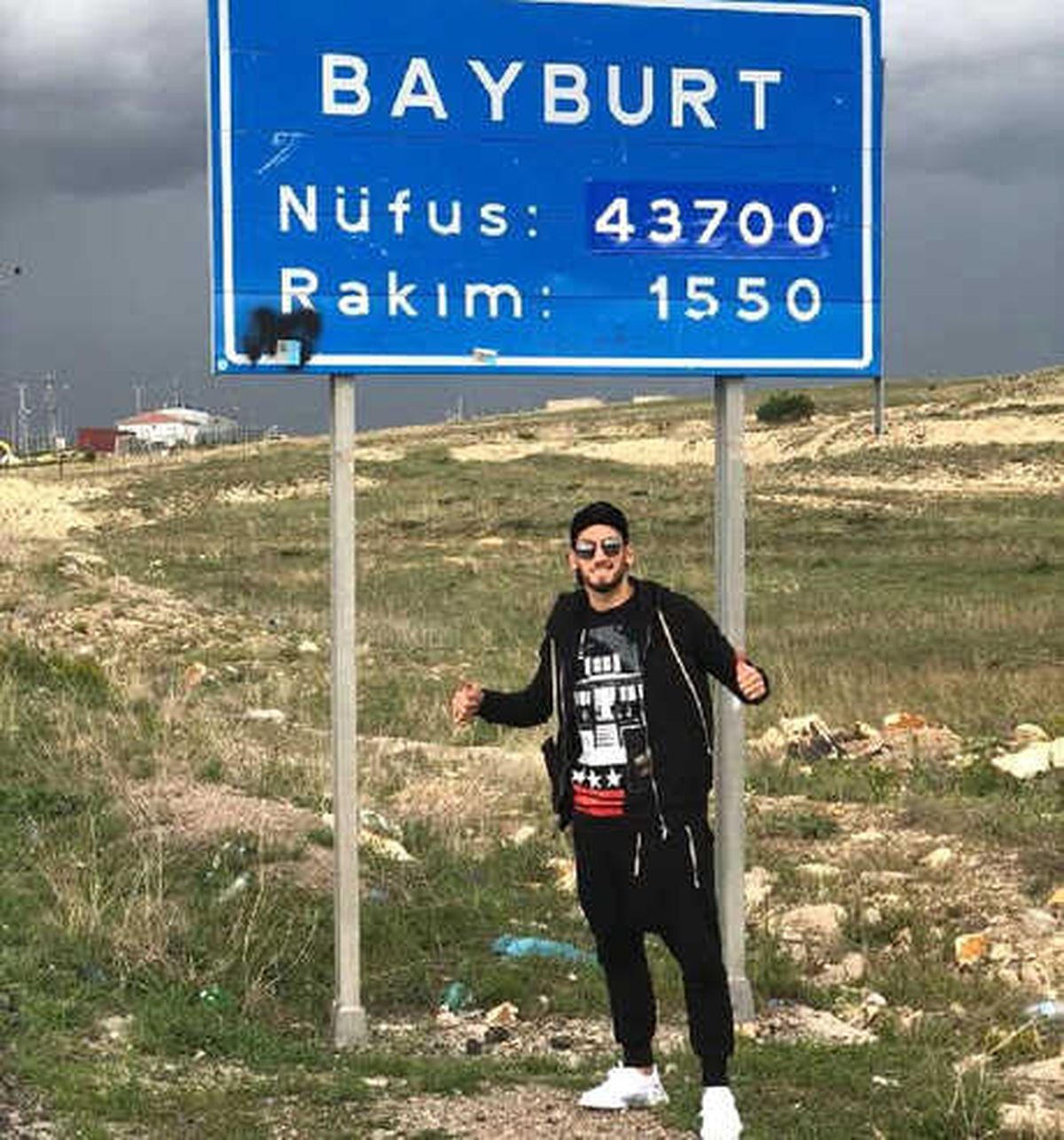 Çalhanoğlu\'na Memleketi Bayburt\'ta Yoğun İlgi