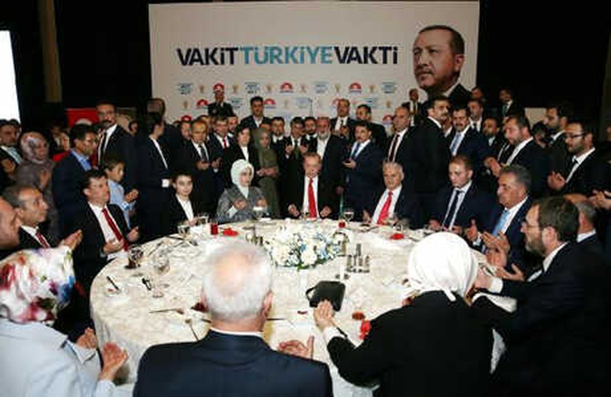 Cumhurbaşkanı Erdoğan, AK Parti Milletvekili Adayları ile İftar Yaptı