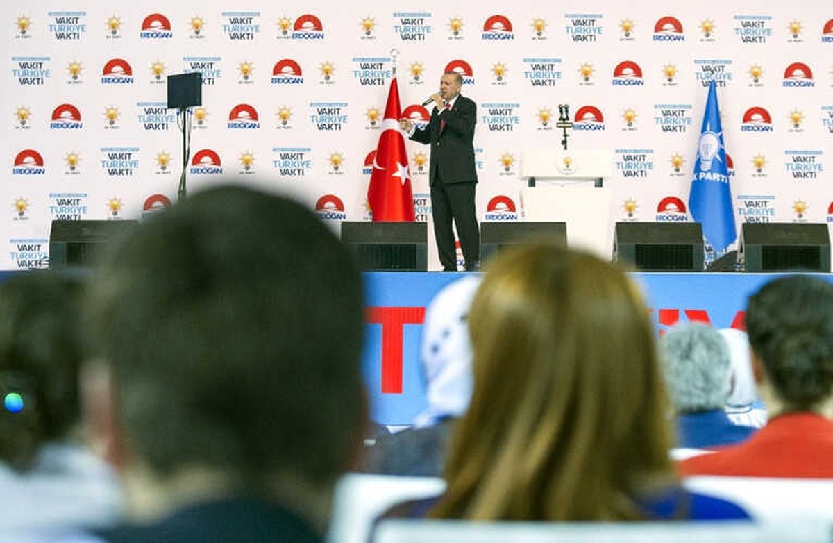 Cumhurbaşkanı Recep Tayyip Erdoğan, "Polislerimize, Öğretmenlerime, Hemşirelerimize ve Din...