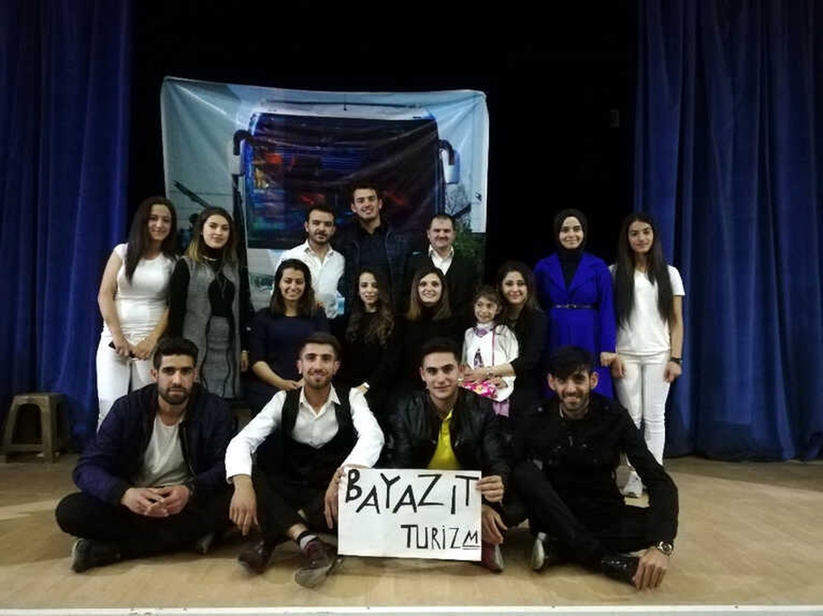 Doğubayazıtlılar, "Otogargara" ile Eğlendi