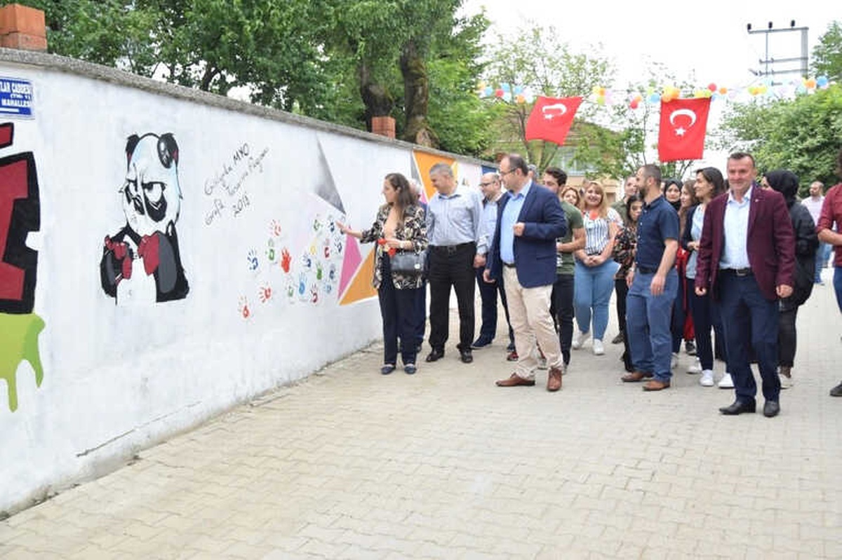 Gölyaka Myo Öğrencileri Gölyaka\'yı Renklendirdi