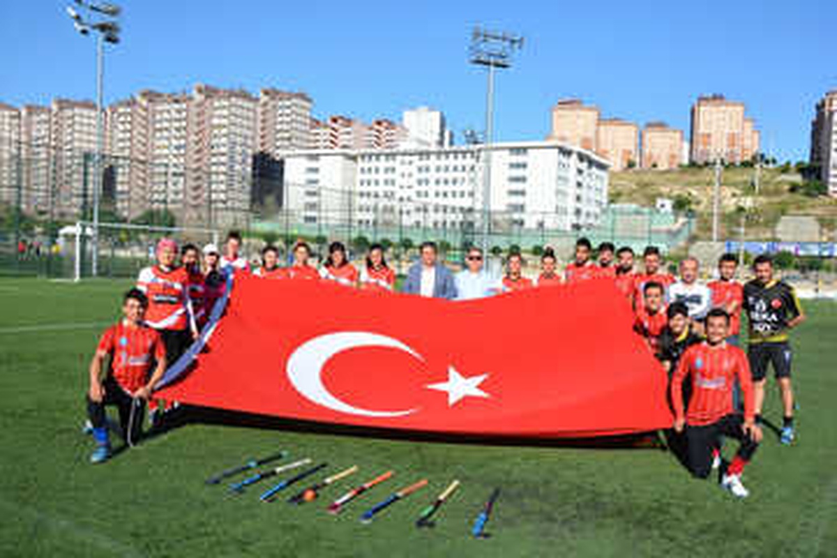 Hokeyin Sultanları ve Kaplanlarına Kutlama