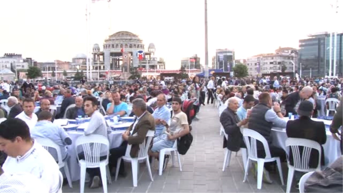 Hoşgörü Dini İslamın İftar Sofrası Beyoğlu\'nda Kuruldu