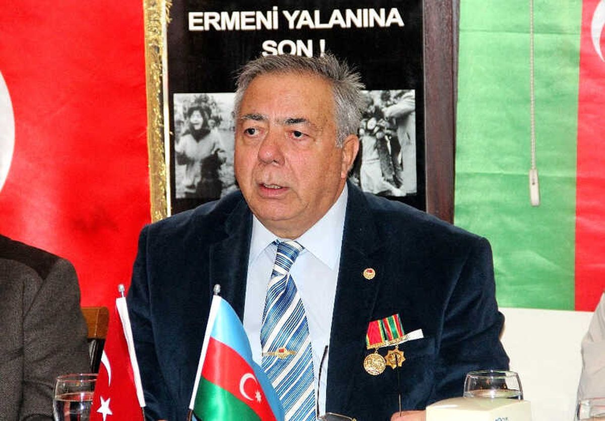 İbrahim Öztek, Azerbaycan\'ın 100. Kuruluş Yılını Kutladı