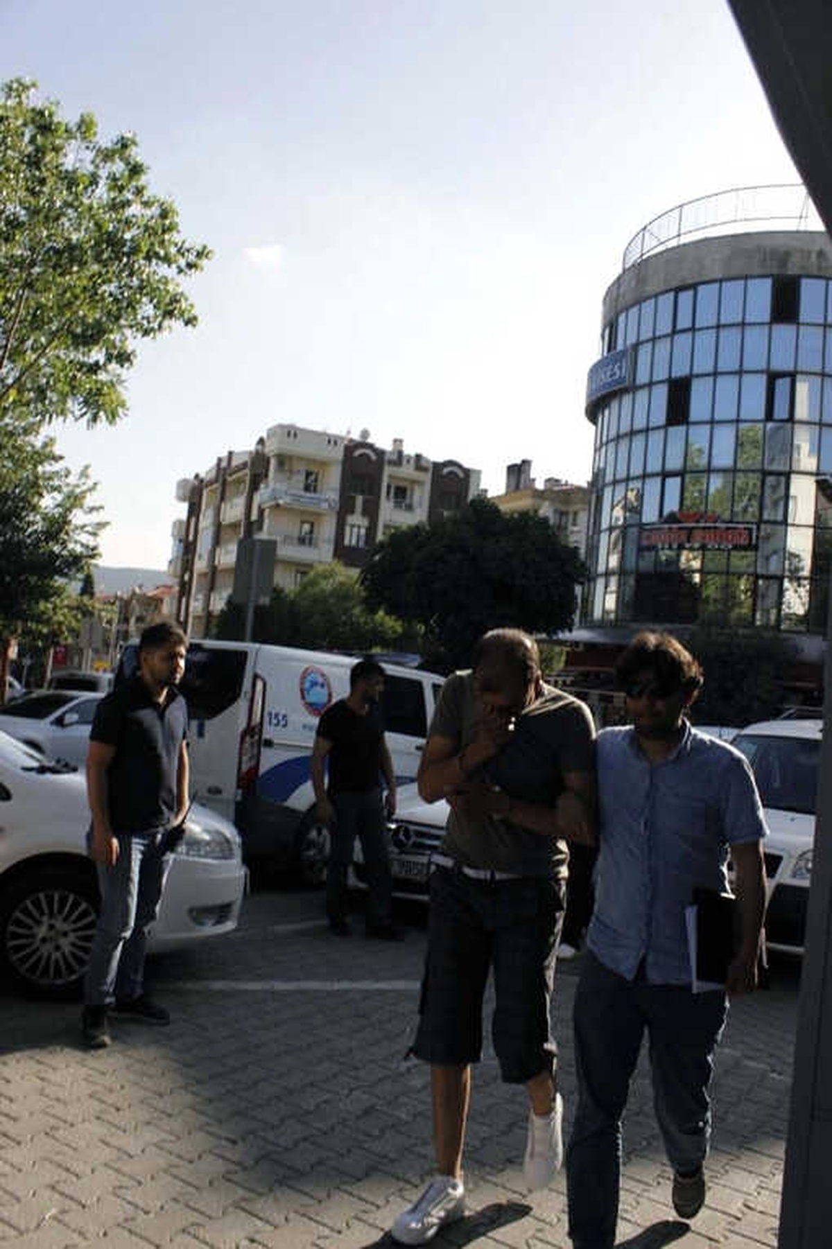 İran Uyruklu Hırsızlar Tatil Yaparken Yakalandı