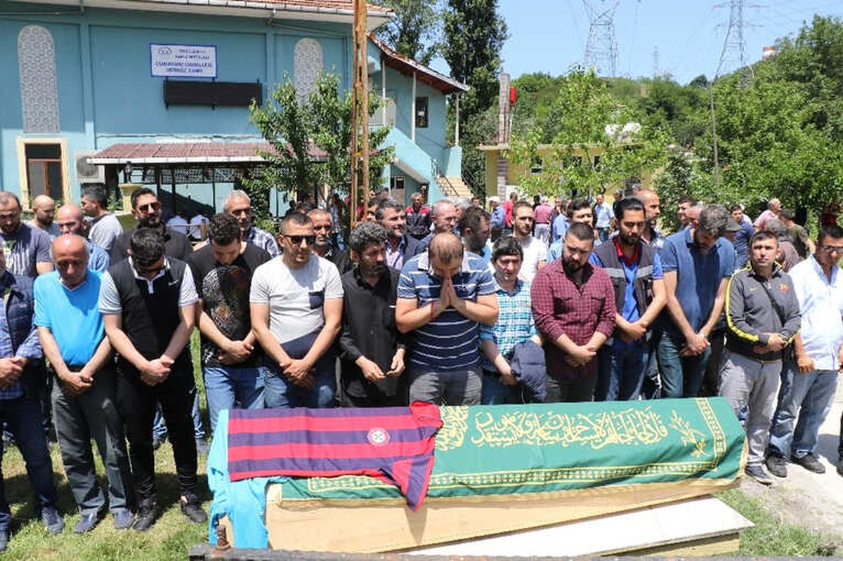 İş Kazasında Yaşamını Yitiren Genç Adam Toprağa Verildi