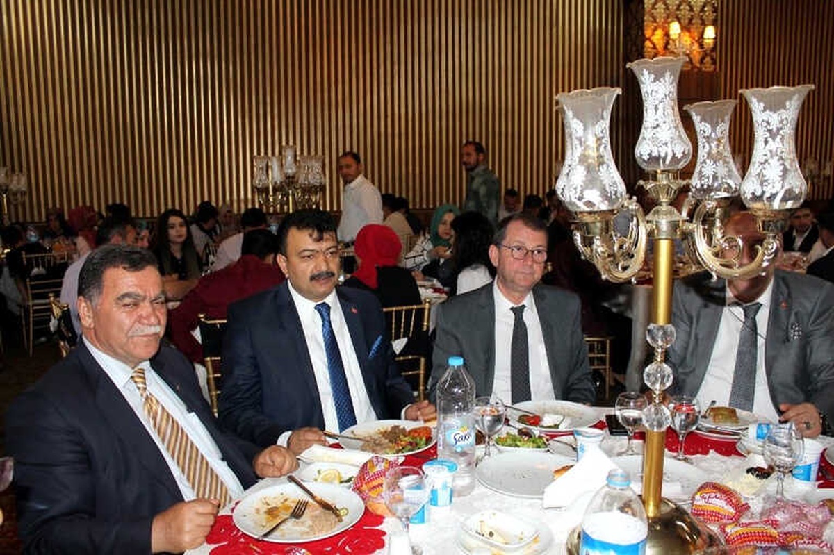 Lokantacılar ve Pastacılar Odası Başkanı Aydemir, "Ramazan Kenetlenmek Demektir"