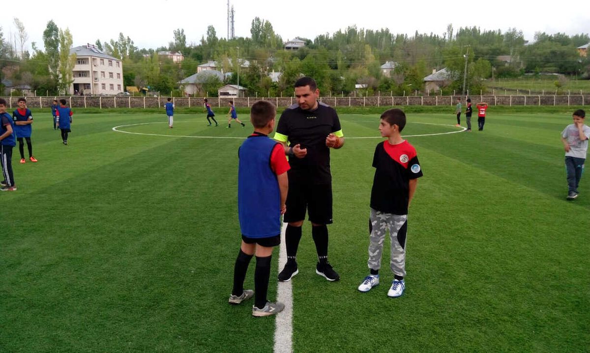 Malazgirt\'te TFF Aday Hakemi Seremoni Eğitimi Verdi