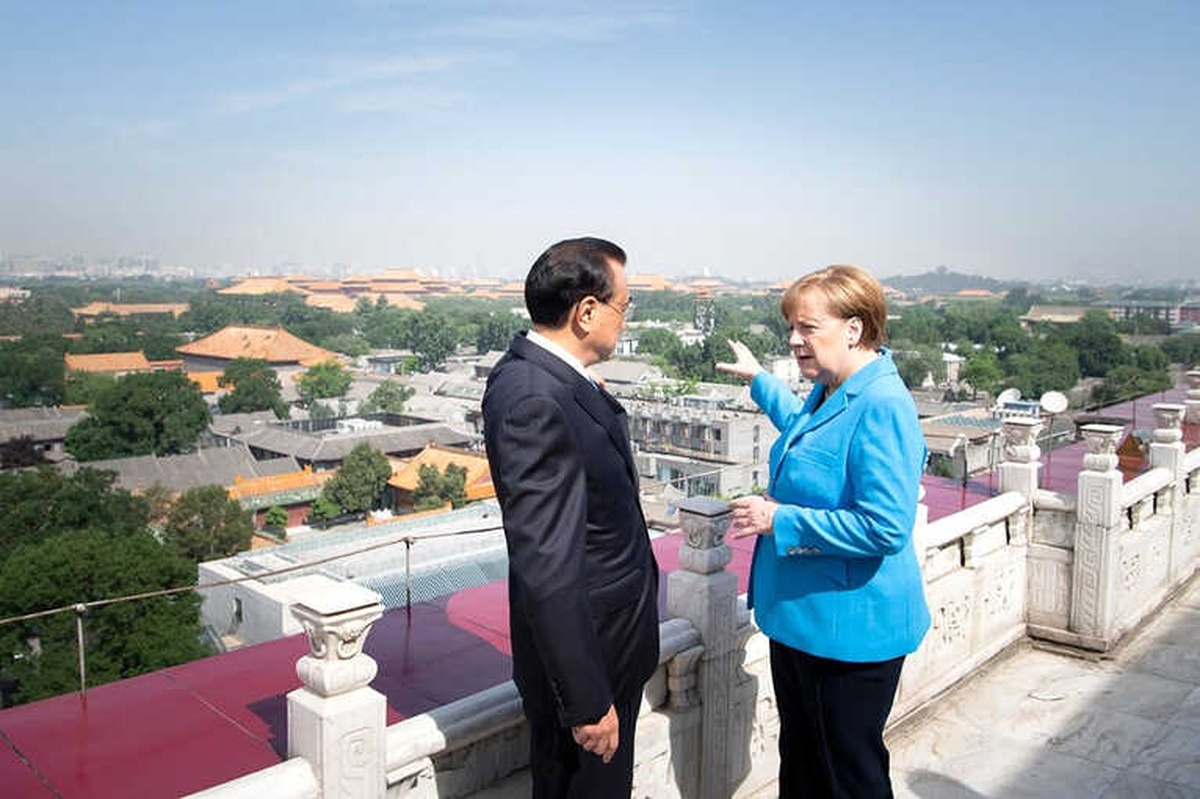 Merkel, Çin\'de İran\'ı Masaya Yatırdı