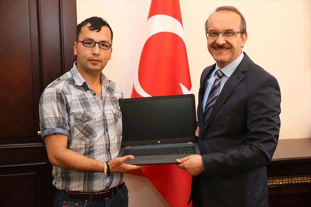 Ordu\'da Engelli Genç Bilgisayara Kavuştu