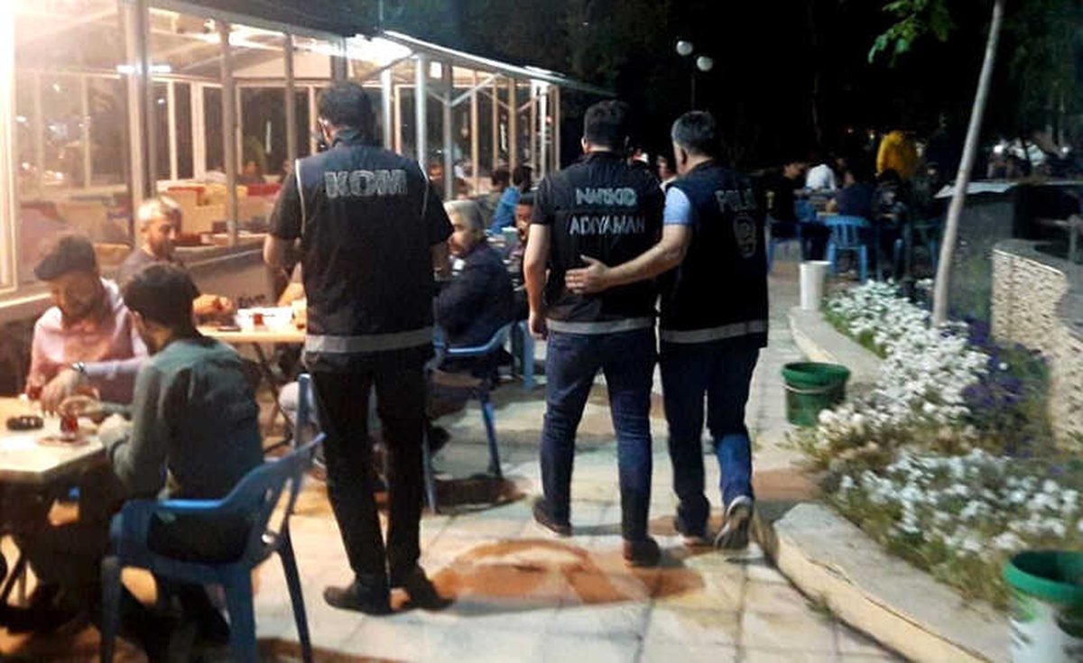 Polisten \'Türkiye Güven Huzur\' Uygulaması