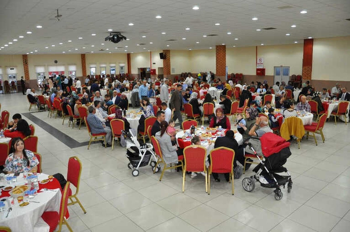 Şehit Aileleri, Gaziler ve Yakınlarına İftar